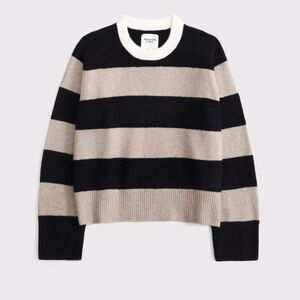 Abercrombie & Fitch Black and White Sweater